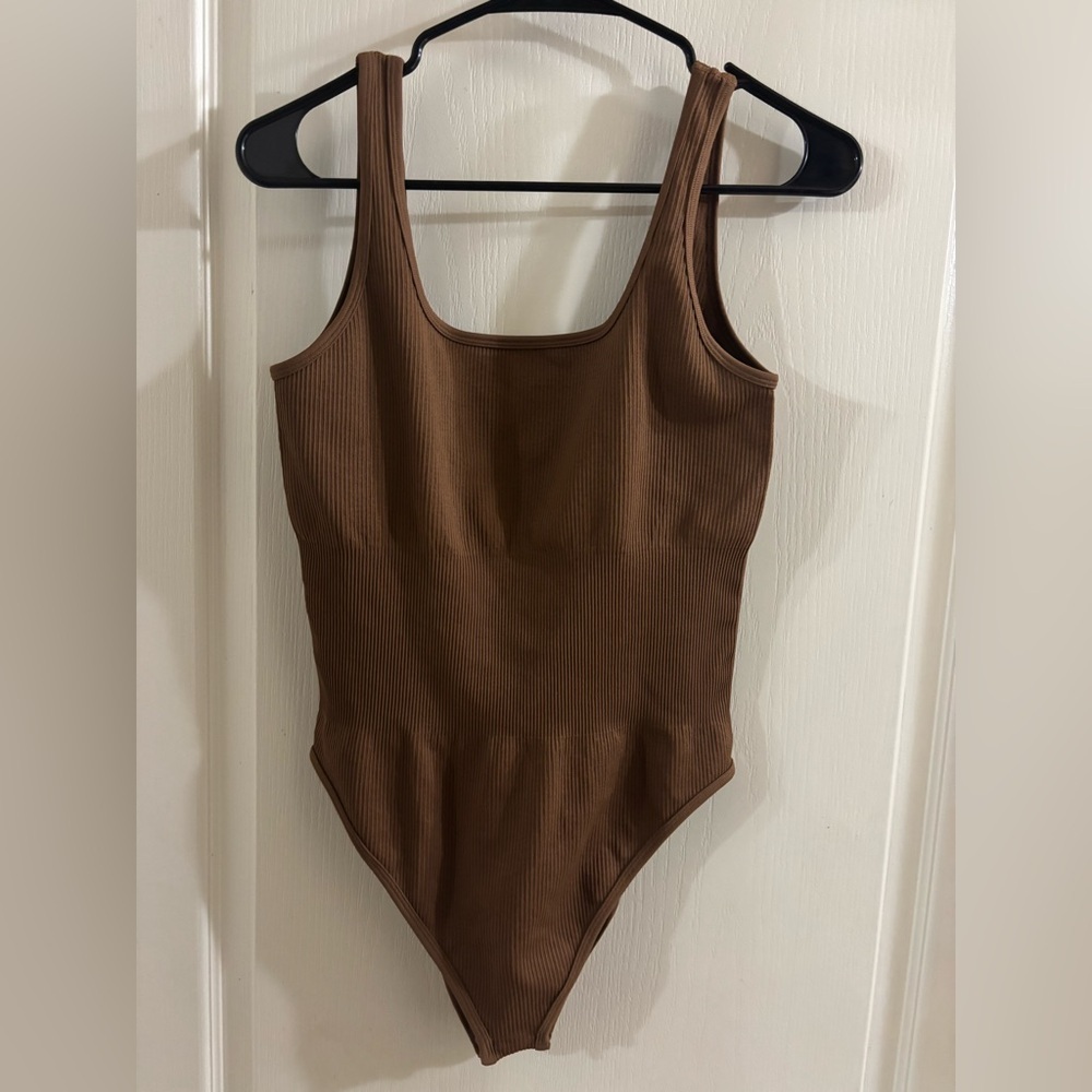 Chic Brown Ribbed Bodysuit